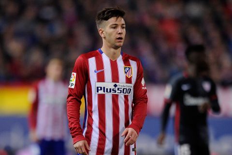 MADRID, SPAIN - DECEMBER 13:  Luciano Vietto of Club Atletico de Madrid looks on during the La Liga match between Club Atletico de Madrid and Athletic Club at Vicente Calderon Stadium on December 13, 2015 in Madrid, Spain.  (Photo by Denis Doyle/Getty Images)