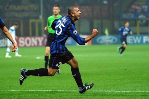 Inter Milan's Argentine defender Adrian Samuel celebrates scoring against Lille during their Champions League football match on November 2, 2011 at the San Siro Stadium in Milan. AFP PHOTO / OLIVIER MORIN (Photo credit should read OLIVIER MORIN/AFP/Getty Images)