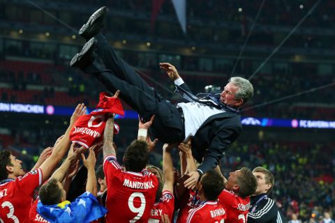 LONDON, ENGLAND - MAY 25:  Head Coach Jupp Heynckes of Bayern Muenchen is thrown into the air by his players after winning the UEFA Champions League final match against Borussia Dortmund at Wembley Stadium on May 25, 2013 in London, United Kingdom.  (Photo by Alex Livesey/Getty Images)