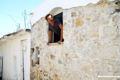 "Ο τουρίστας το έσκασε", φανταστικό σποτ για τον Ημιμαραθώνιο Κρήτης