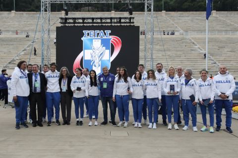 Τα μέλη της Εθνικής ομάδας στίβου που συμμετείχαν στους Ολυμπιακούς Αγώνες του Τόκιο και βραβεύτηκαν από τον ΣΕΓΑΣ