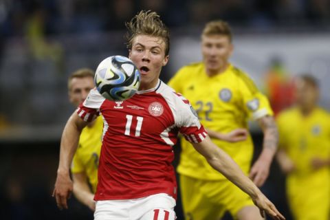 Ο Ράσμους Χόιλουντ στο παιχνίδι της Δανίας με το Καζακστάν για την προκριματική φάση του Euro 2024