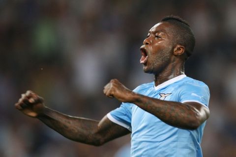 ROME, ITALY - AUGUST 18:  Djibril Cisse of SS Lazio celebrates after scoring his second goal during the UEFA Europa League playoff first leg match between S.S. Lazio and FK Rabotnicki at Olimpico stadium on August 18, 2011 in Rome, Italy.  (Photo by Paolo Bruno/Getty Images)