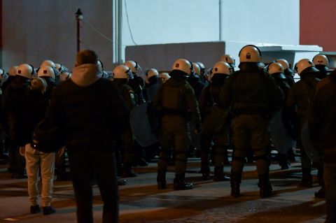 Πλήθος αστυνομικών έξω από το Μελίνα Μερκούρη