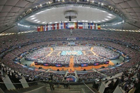 65.000 θεατές (!) στο Πολωνία - Σερβία
