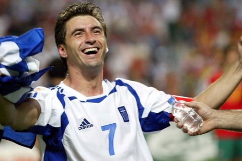 Ο Θοδωρής Ζαγοράκης με τη φανέλα της Εθνικής στο Euro 2004