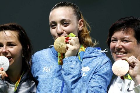 Χρυσό μετάλλιο η Άννα Κορακάκη στα 25μ. πιστόλι