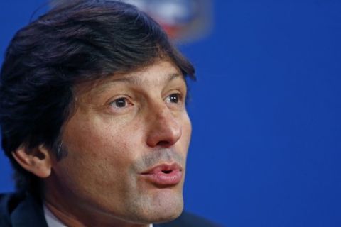 Former Paris Saint-Germain's sport director Leonardo, of Brazil, attends a press conference at the French Football Federation (FFF)  headquarters in Paris, Thursday, Dec 17, 2015. Leonardo and the FFF reached an agreement after an altercation with French referee Alexandre Castro occurred last May 5 at the Parc des Princes stadium, after the match between PSG and Valenciennes.  (AP Photo/Jacques Brinon) 