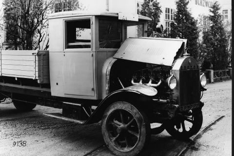 Το πρώτο Ντίζελ φορτηγό από τους Benz και Dalmier