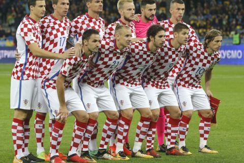 Croatia's players pose for a team photo prior to the World Cup Group I qualifying soccer match between Ukraine and Croatia at the Olympiyskiy Stadium in Kiev, Ukraine, Monday, Oct. 9, 2017. (AP Photo/Efrem Lukatsky)