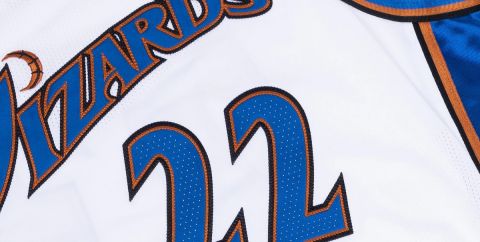 NBA: Οι Γουίζαρντς επαναφέρουν την ιστορική τελευταία φανέλα που φόρεσε ο Μάικλ Τζόρνταν