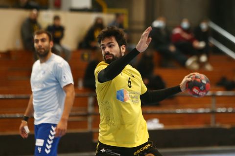 Handball Premier: Συνέχισαν με νίκες ΑΕΚ, Ολυμπιακός και ΠΑΟΚ, ένταση στο Φαίακας - Σαλαμίνα