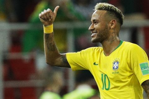 Brazil's Neymar gestures as Brasil won the group E match between Serbia and Brazil, at the 2018 soccer World Cup in the Spartak Stadium in Moscow, Russia, Wednesday, June 27, 2018. (AP Photo/Victor R. Caivano)