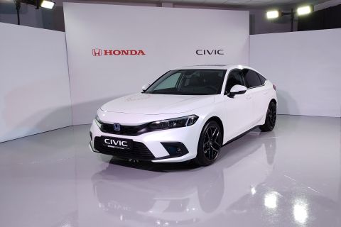 Νέο Honda Civic e:HEV με 184 ίππους και κατανάλωση 4,7 lt/100 km: Ξεχάστε όσα ξέρατε για τα υβριδικά