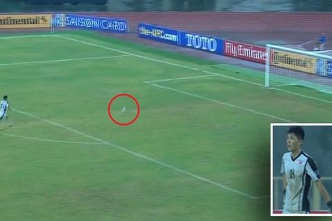 Uzbekistan goalkeeper Jasurbek Umrzakov scores from his own half in AFC U-16 Championship 2016 v North Korea
