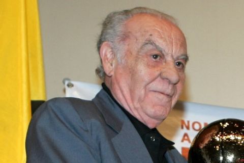 ΑΕΚ: Απεβίωσε ο Νίκος Μήλας, ο προπονητής της ομάδας του 1968