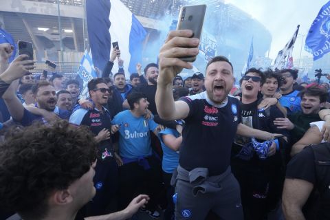 Νάπολι: Πάνω από 100.000 οι αιτήσεις για εισιτήρια, για το ματς-γιορτή με την Σαμπντόρια