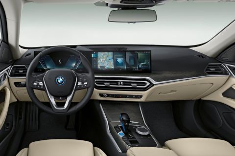 BMW i4 eDrive 35: Διαθέσιμη στην Ελλάδα η φθηνότερη έκδοση του ηλεκτρικού Gran Coupe