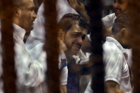 Θανατική ποινή σε δέκα άτομα για την τραγωδία στο Αλ Μασρί-Αλ Αχλί