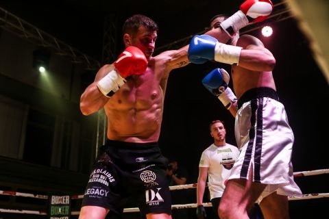 Boxing Prive: Ανίκητος ο Νικολαΐδης, επικράτησε του Ερμή Σπύρου