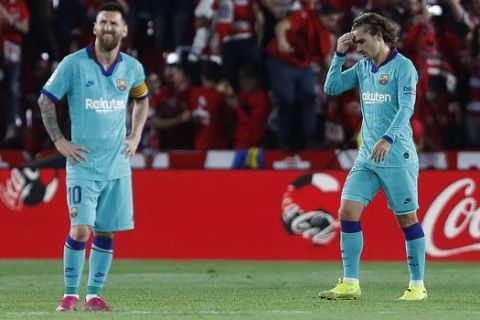 Λιονέλ Μέσι και Αντουάν Γκριεζμάν από αγώνα της Μπαρτσελόνα κόντρα στην Γρανάδα για την La Liga
