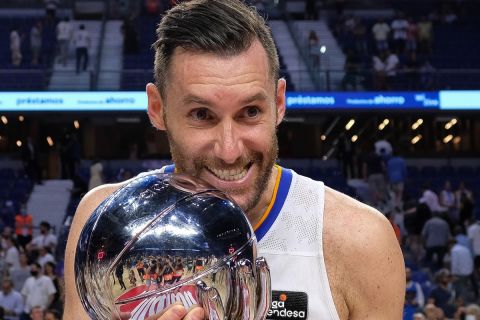 Rudy Fernandez  of Real Madrid celebrates the victory of the Liga Endesa ACB between Real Madrid and FC Barcelona at the Wizink Center on June 19, 2022 in Madrid, Spain. (Photo by Oscar Gonzalez/NurPhoto) (Photo by Oscar Gonzalez / NurPhoto / NurPhoto via AFP)