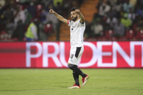 Ο Μοχάμεντ Σαλάχ πανηγυρίζει τη νίκη της Αιγύπτου απέναντι στη Γουινέα-Μπισάου για το Κύπελλο Εθνών Αφρικής