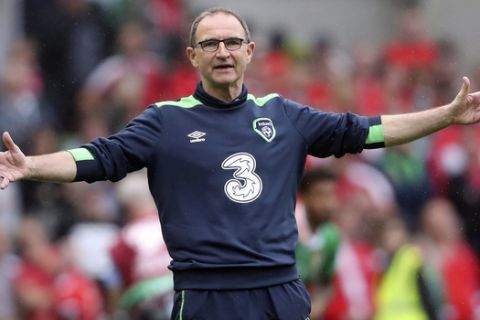 Ireland manager Martin O'Neill gestures on the touchline during the World Cup qualifying Group D soccer match against  Austria at the Aviva Stadium, Dublin, Sunday June 11, 2017. (Niall Carson/PA via AP)