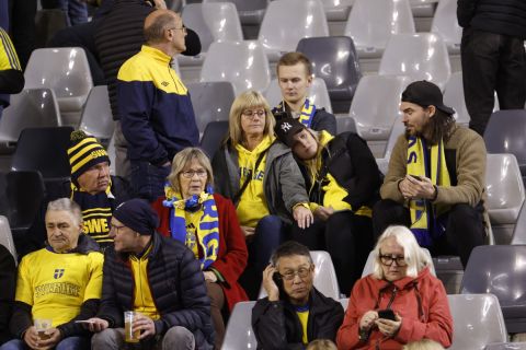 Τρομοκρατική επίθεση στο Βέλγιο: Οι οπαδοί της Σουηδίας παραμένουν στο γήπεδο με εντολή της αστυνομίας