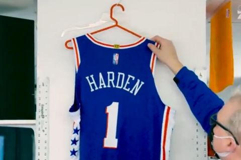 NBA, Τζέιμς Χάρντεν: Επέλεξε την φανέλα με το Νο1, πρώτη φορά χωρίς το Νο13 λόγω Τσάμπερλεϊν