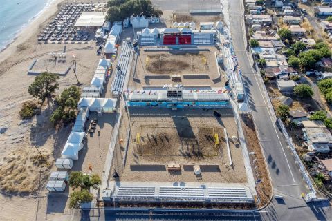 Οι εγκαταστάσεις του Karteros Beach Sports Center, στον οικισμό του Καρτερού, στα περίχωρα του Ηρακλείου, εκεί όπου στις 2 Μαΐου θα έχουμε εκκίνηση και τερματισμό στον πρόλογο, αλλά και την επίσημη παρουσίαση των ομάδων. 