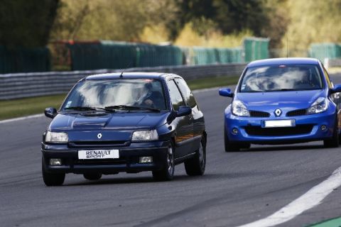 Renault Clio: Γράφει ιστορία και στους αγώνες