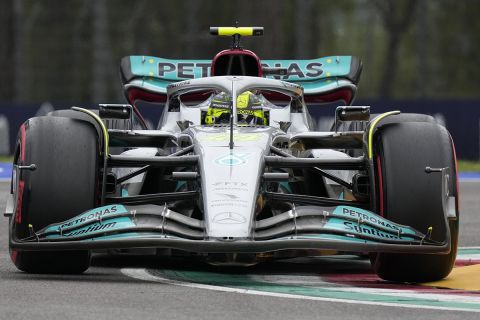 Ο Λιούις Χάμιλτον της Mercedes στο Grand Prix της Εμίλια Ρομάνια