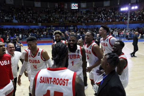 FIBA AmeriCup: Η Κούβα σόκαρε τις ΗΠΑ, γκέλα της Αργεντινής στην Χιλή