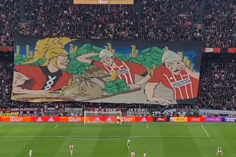 Το πανό των οπαδών του Άγιαξ στο ματς με την Αϊντχόφεν | 24 Οκτωβρίου 2021