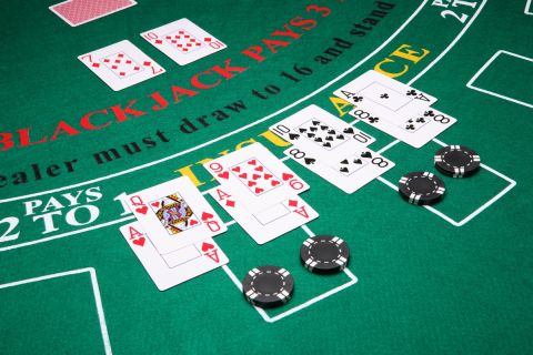 Τράπουλα και μάρκες στο blackjack