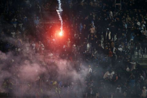 Επεισόδια στο Βελοντρόμ στη διάρκεια του αγώνα Μαρσέιγ - ΠΑΟΚ | 7 Απριλίου 2022