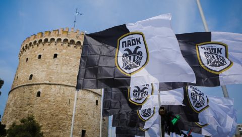 Το "Δεν μπορώ να περιμένω" του ΠΑΟΚ γύρισε σπίτι του: Το 24ωρο που η Θεσσαλονίκη δεν κοιμήθηκε
