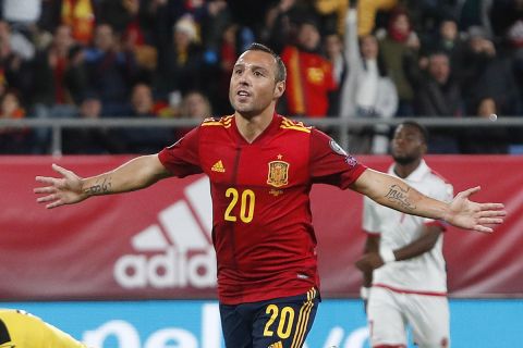 Ο Σάντι Καθόρλα της Ισπανίας πανηγυρίζει γκολ που σημείωσε κόντρα στη Μάλτα για τα προκριματικά του Euro 2020 στο "Ραμόν ντε Καράνθα", Κάντιθ | Παρασκευή 15 Νοεμβρίου 2023
