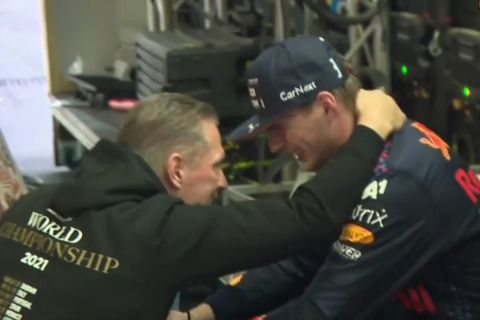 Formula 1, Άμπου Ντάμπι: Η τρυφερή στιγμή του Μαξ Φερστάπεν με τον πατέρα του