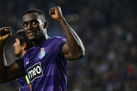 FC Porto's Colombian forward Jackson Martinez celebrates after scoring during the UEFA Champions league football match Porto vs Dynamo Kiev on October 24, 2012 at the Dragao stadium in Porto. Porto won the match 3-2. AFP PHOTO / FRANCISCO LEONG        (Photo credit should read FRANCISCO LEONG/AFP/Getty Images)