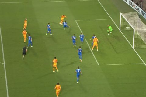 Ολλανδία - Ελλάδα: Ανενόχλητος στο δεύτερο δοκάρι ο Χάκπο έκανε το 2-0
