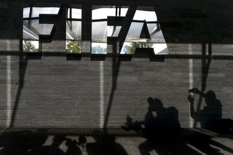 Συνελήφθησαν υψηλόβαθμα στελέχη της FIFA