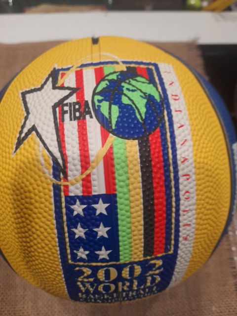 Μπάλα από το MundoBasket 2022