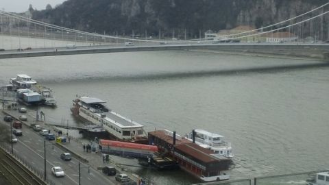 Ο Δούναβης, ο Φάρος και οι τρεις πρώην διεθνείς