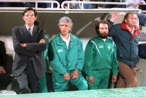 Βαρδινογιάννης και Όσιμ στον πάγκο του Παναθηναϊκού στον τελικό Κυπέλλου του 1993