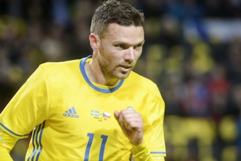 Sweden's Marcus Berg celebrates scoring the opening goal during the friendly soccer match between Sweden and Czech Republic at Friends Arena in Stockholm, Sweden, Tuesday, March 29, 2016. (Fredrik Sandberg/TT News Agency via AP)   SWEDEN OUT