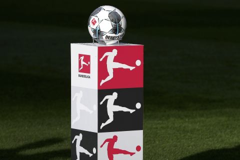Η μπάλα της Bundesliga