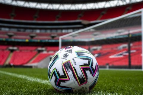 Η adidas γιορτάζει την ενότητα με την παρουσίαση της Uniforia, της Επίσημης Μπάλας του UEFA EURO2020TM