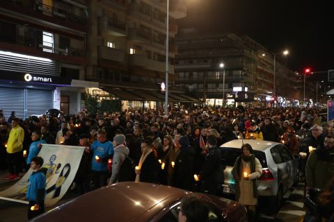 Περισσότεροι από 5.000 βρέθηκαν στην σιωπηρή πορεία για τον Άλκη Καμπανό στη Θεσσαλονίκη | 1 Φεβρουαρίου 2023